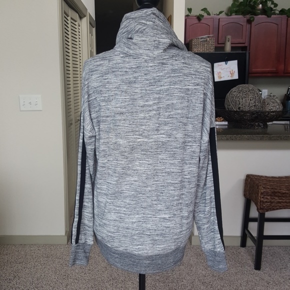 💜 PINK Cowl Neck Sweatshirt 💜 - Picture 3 of 7